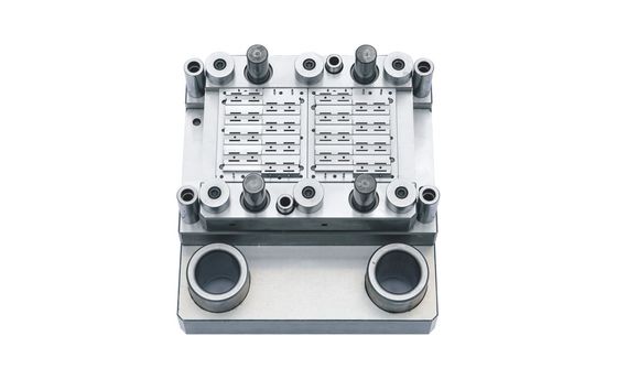 고 정밀 Molding 폼 트림 폼 폼 고 효율성 착용 증거